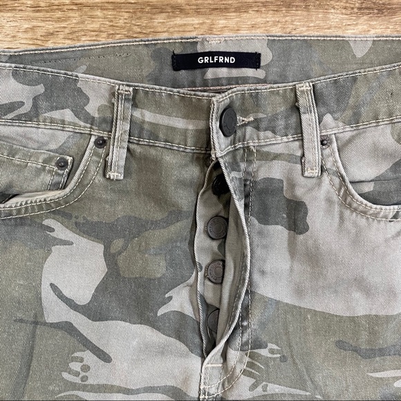 GRLFRND Karolina Skinny Jeans Sz 26 Renegade Camo - Picture 4 of 10